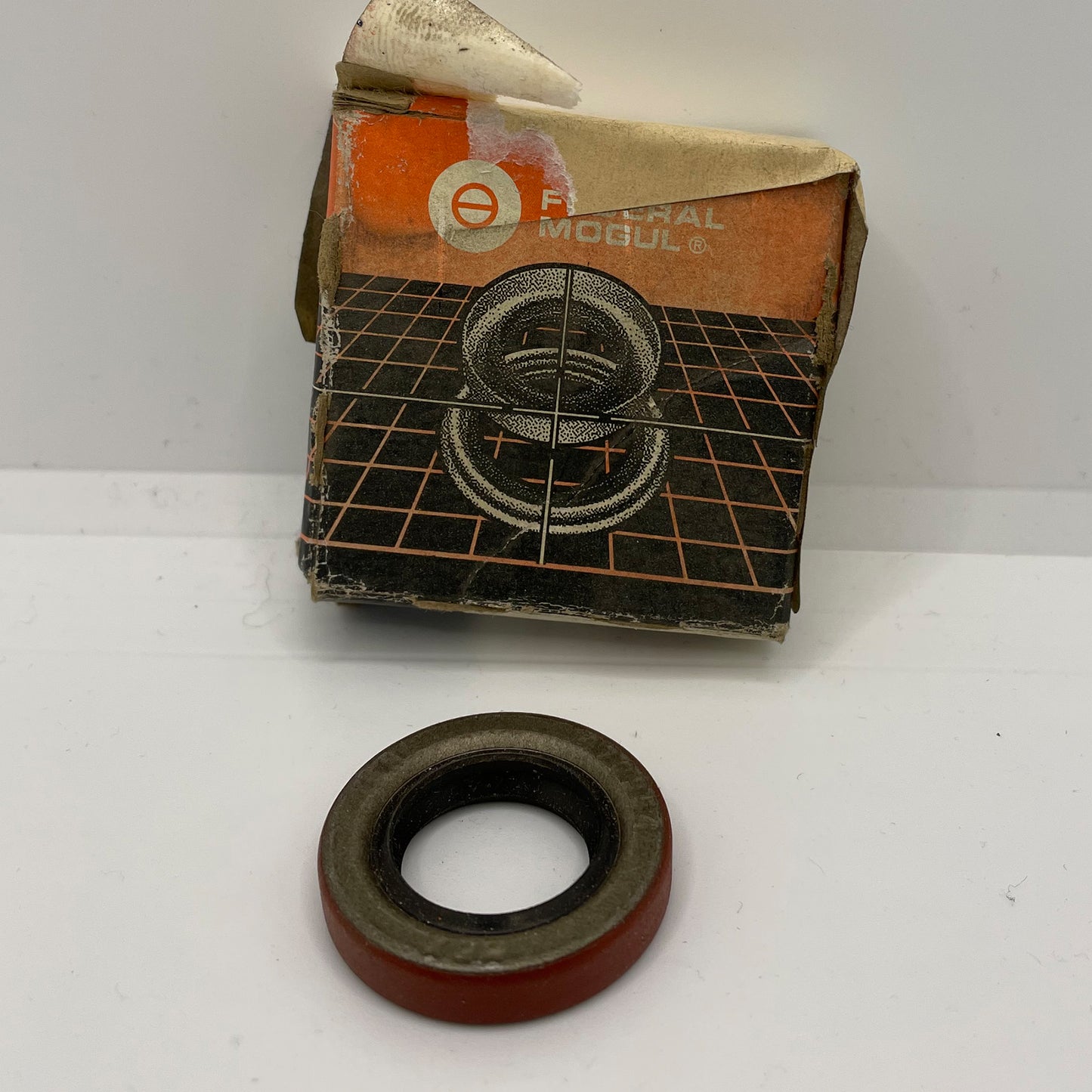 Federal Mogul Oil Seal 470954